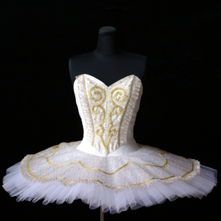 バレエ衣装 オーロラ姫 金平糖 フロリナ王女など Pas A Pas アレンジされたデザインの中からボディ ボンの色を変えてオーダーできるシリーズ